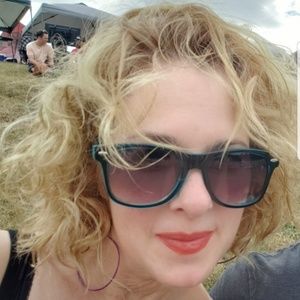 Meet your Posher, Kim